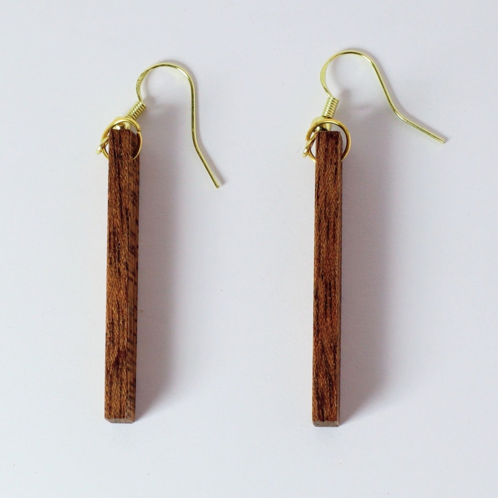 Boucle d'oreille "plaque" en acajou